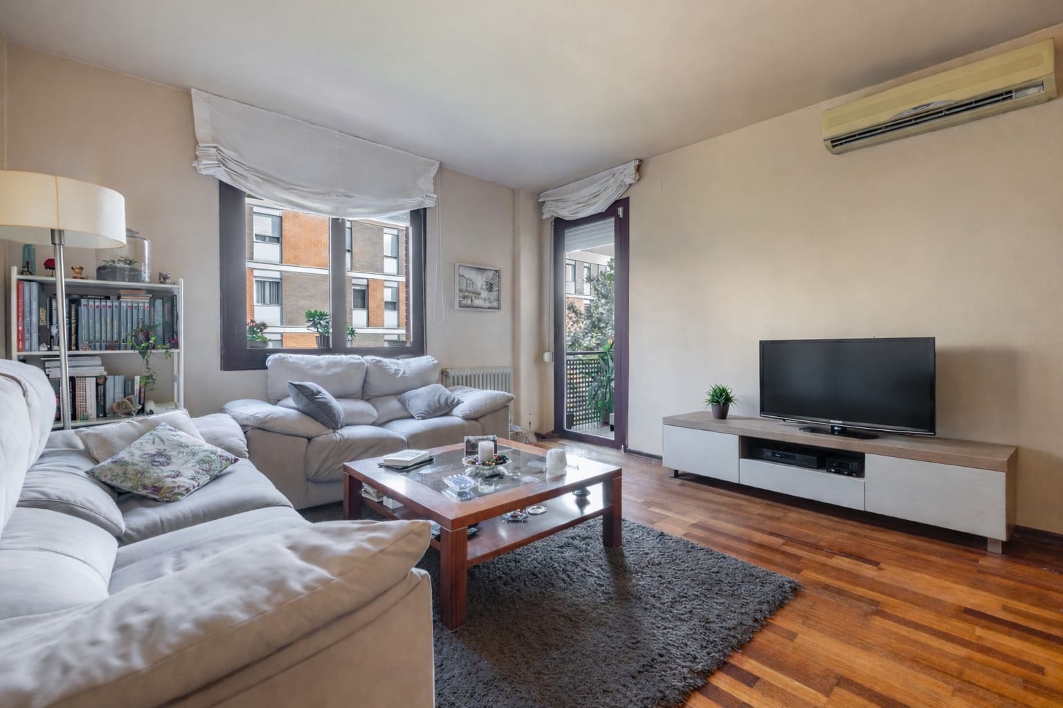 Amplio piso en venta cerca del Monestir