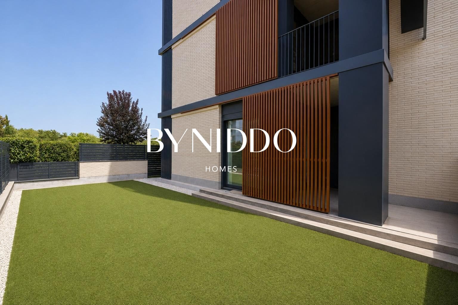 Exclusiva planta baja con jardín privado en Volpelleres